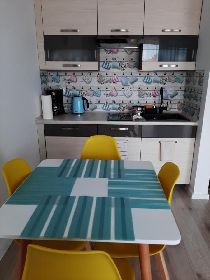 Apartament Viktoria Appartamento Darlowko Esterno foto